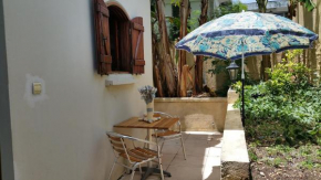 Studio charmant au Moule avec jardin de 35 m² et barbecue